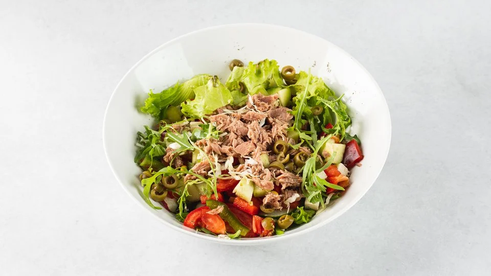 Tuna salata — fotografija iz ponude Petre