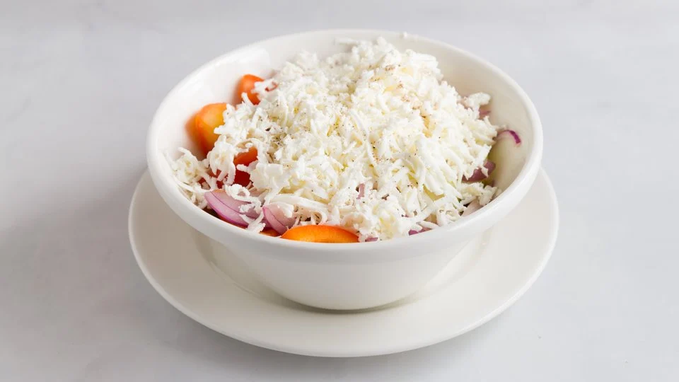 Šopska salata — fotografija iz ponude Petre