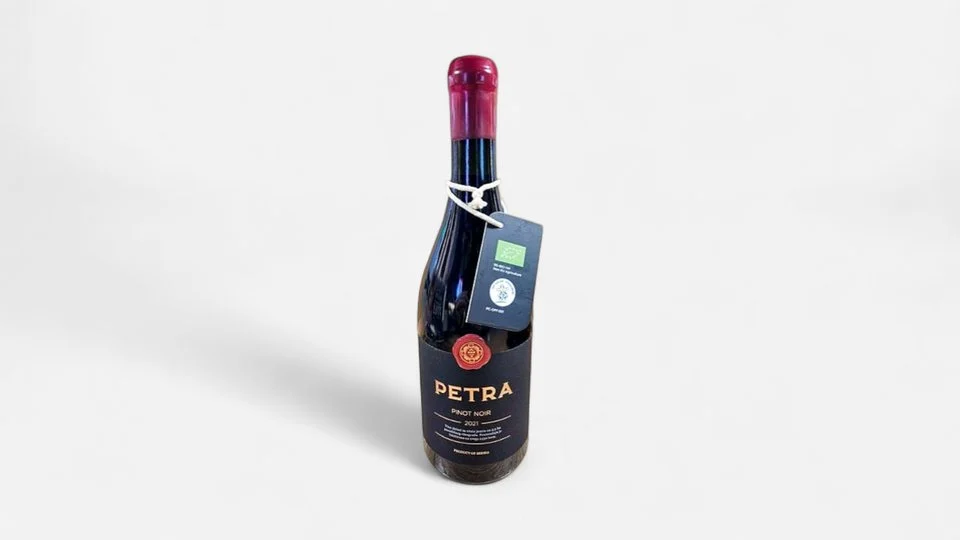 Petra crveno vino (Palić, organsko vino) — fotografija iz ponude Petre
